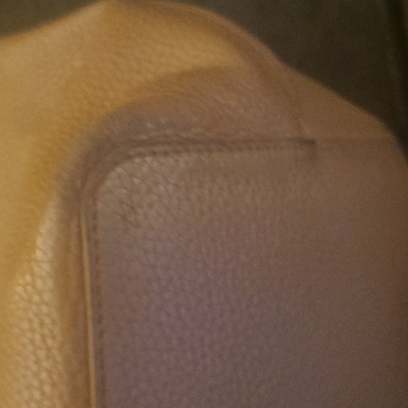 Tory Burch tote/matching wallet, used, had visible wear and tear. See photos. - Picture 2 of 14